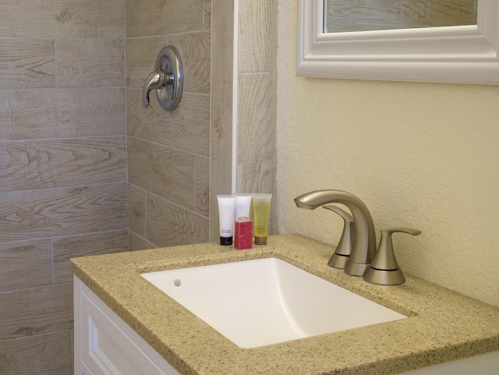 Atlantic Hideaway Hotel Delray Beach Exterior photo